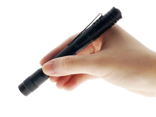 Mini linterna resistente de la pluma, el lumen más brillante de la linterna 130 del tamaño de la pluma