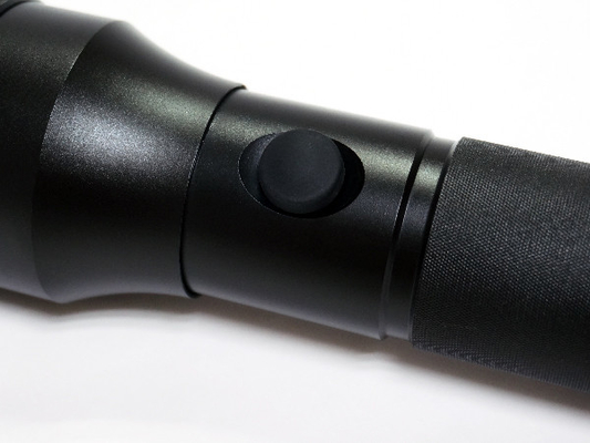Resistencia de agua de la linterna IPX7 del bolsillo de IPX7 LED Edc con 3 * baterías de D