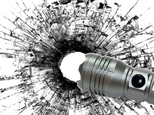 Linterna de LED recargable 4W brillante estupendo de la emergencia del enchufe del coche de potencia de salida
