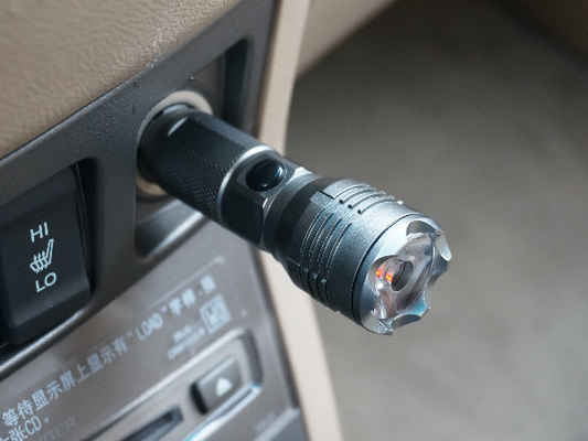 La linterna más brillante del Edc de la emergencia, linterna táctica del triturador IP44 Edc de la ventana