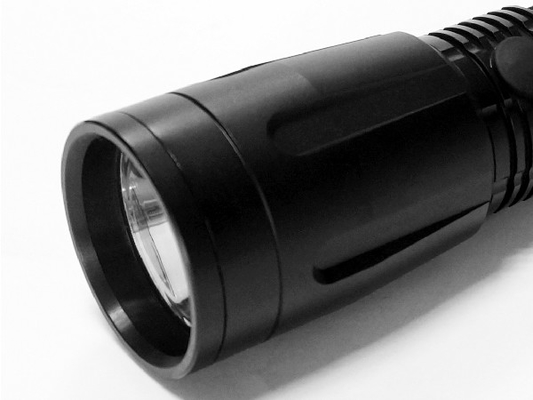 Linterna táctica del Cree impermeable, linternas tácticas Xmlt6 para la aplicación de ley