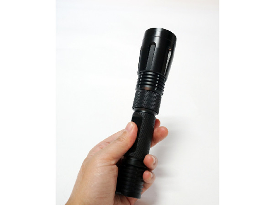 Grado militar recargable de la linterna de LED 500LM 6W del EDC con la lente plana