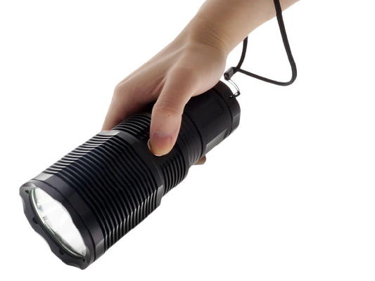 El lumen anti del balanceo 3000 llevó la linterna, linterna recargable del bolsillo 10000mAh