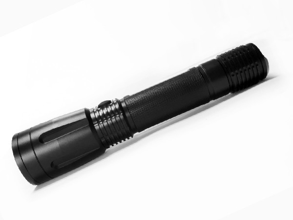 El lumen negro del color 500 llevó la linterna, linterna llevada militar de 6 vatios