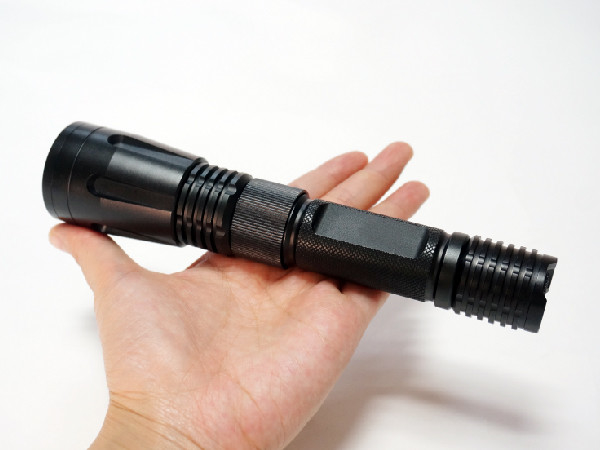Tipo recargable altos lúmenes de la linterna de LED al aire libre personal de la autodefensa